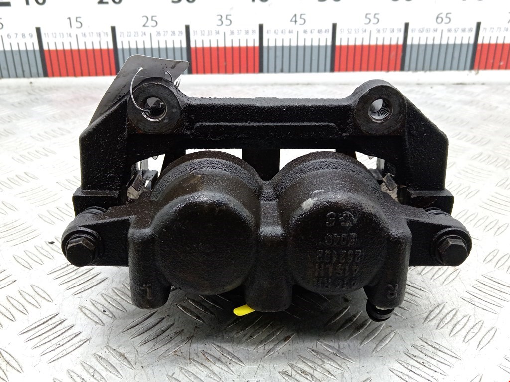 Суппорт передний правый JEEP Grand Cherokee WK 2004-2010