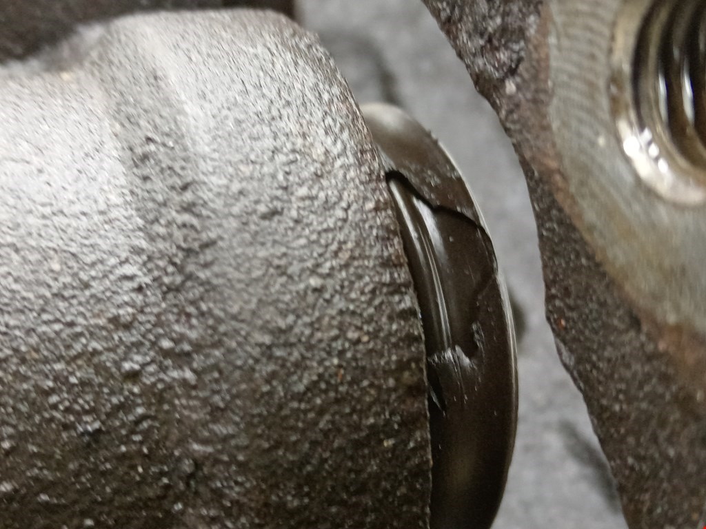 Суппорт передний правый JEEP Grand Cherokee WK 2004-2010