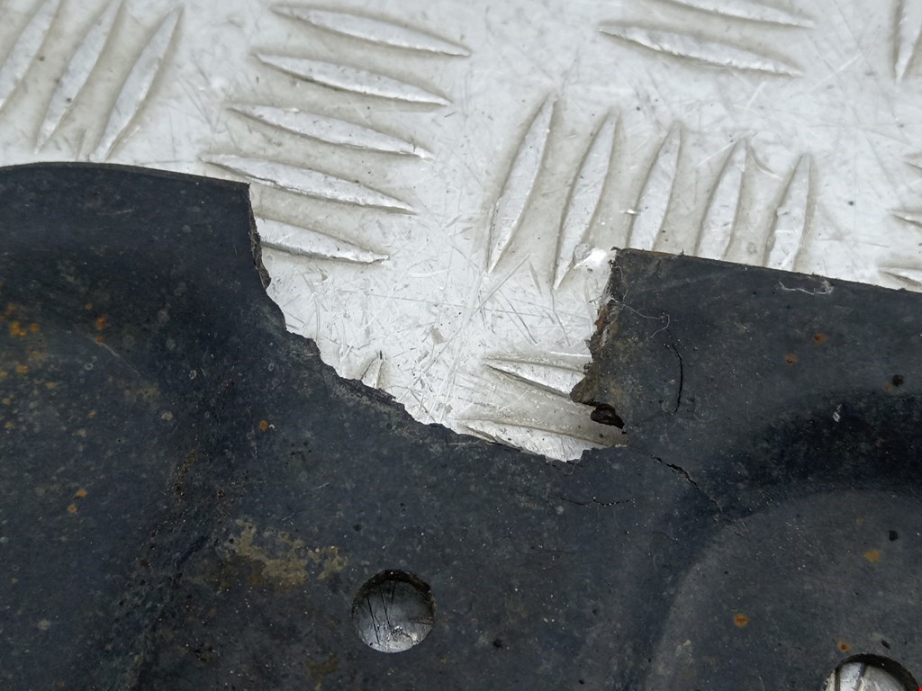 Защита картера (двигателя) MITSUBISHI Pajero IV 2006-2022