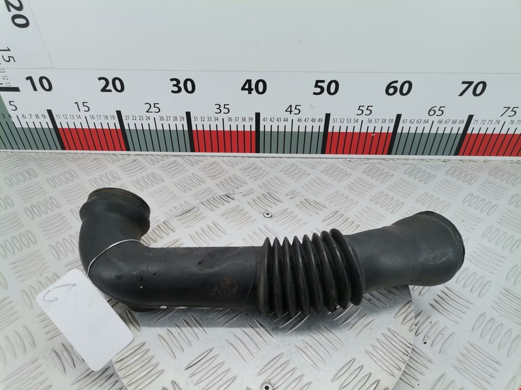 Патрубок воздушного фильтра FORD Fiesta 2001-2008