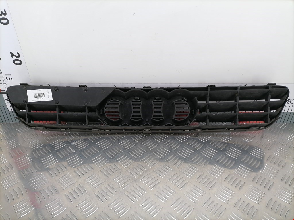 Решетка радиатора AUDI A3 8L 1996-2003