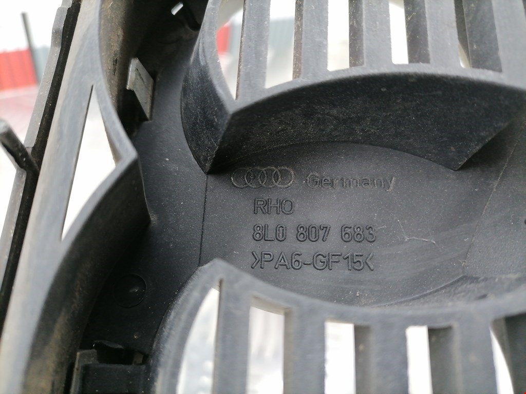 Решетка радиатора AUDI A3 8L 1996-2003