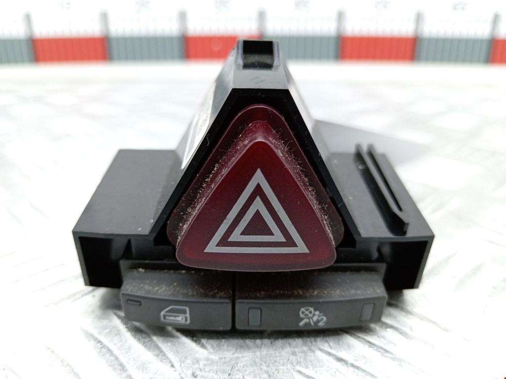 Кнопка аварийной сигнализации (аварийки) OPEL Corsa D 2006-2014