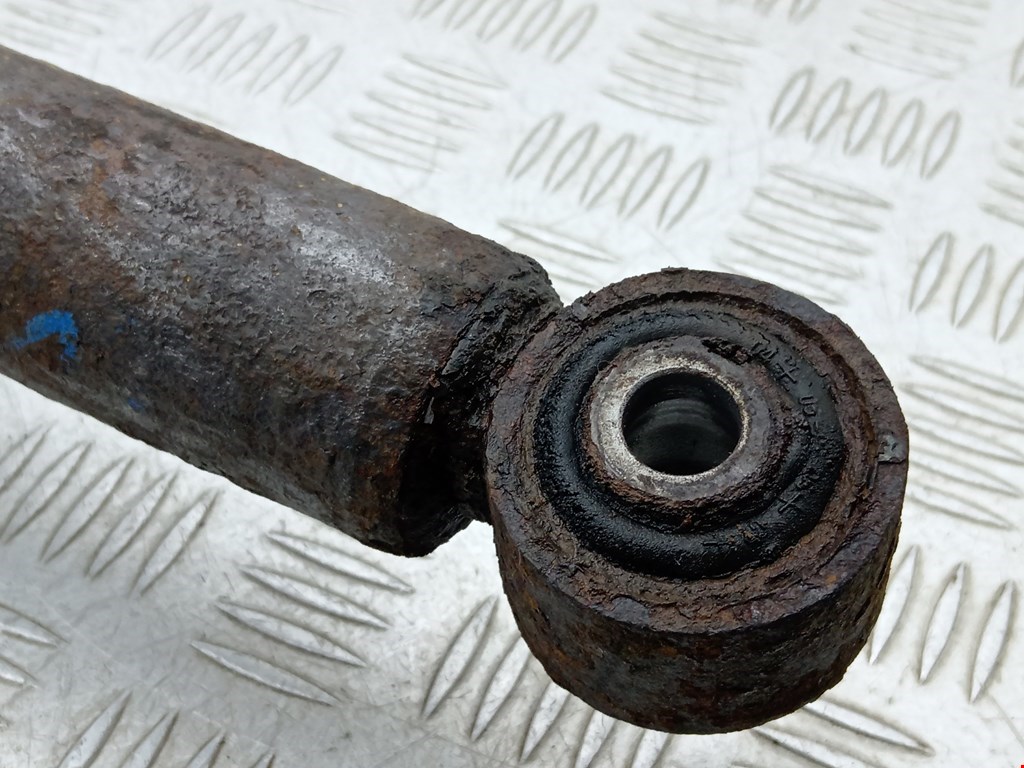 Амортизатор передний правый KIA Sorento 2002-2009