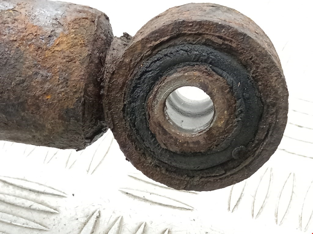 Амортизатор передний правый KIA Sorento 2002-2009