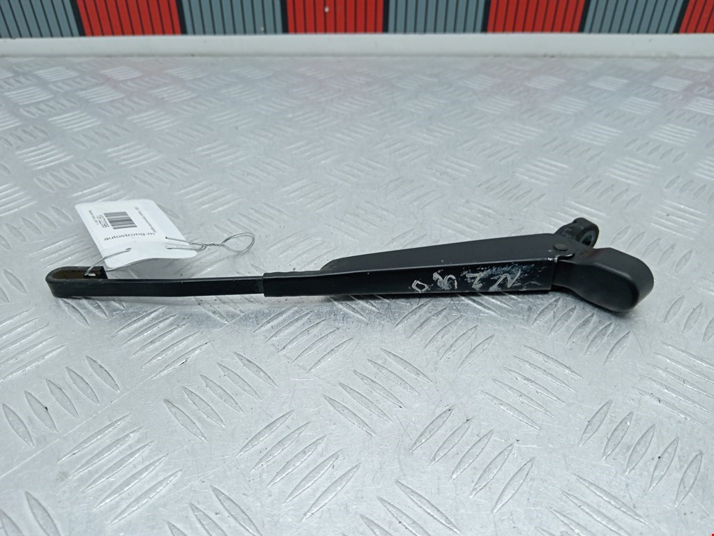 Поводок дворника задний (заднего) MITSUBISHI Space Star 1999-2006