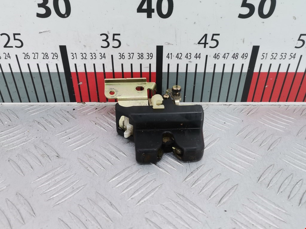 Замок багажника (крышки двери) KIA Magentis 2000-2006