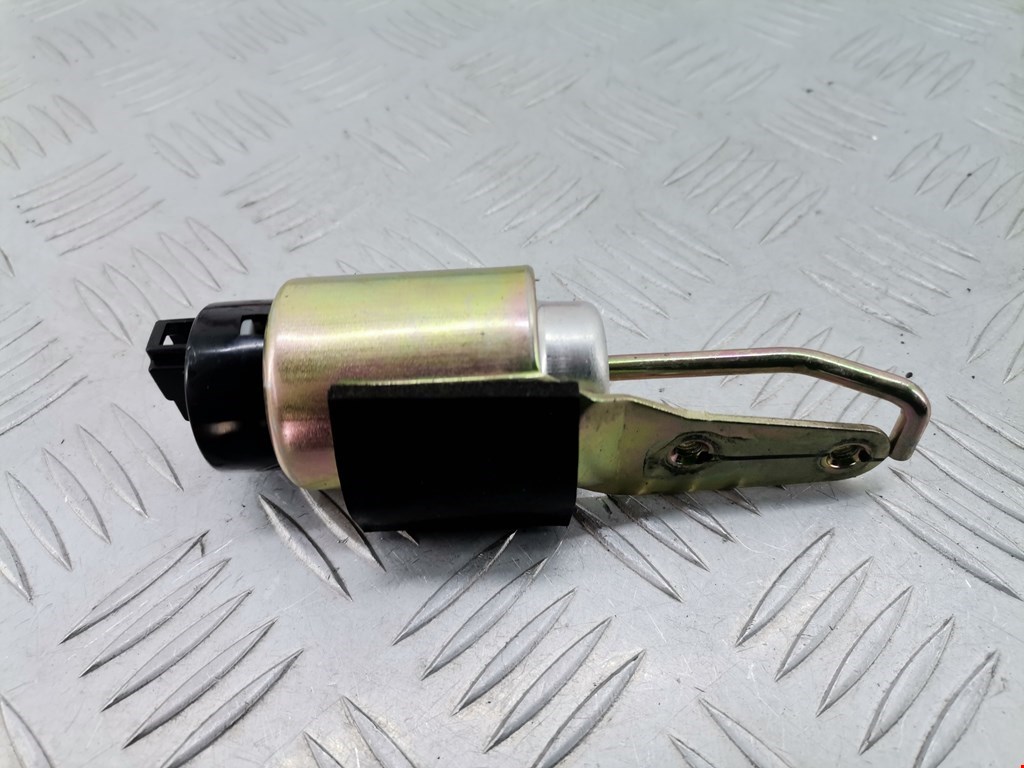 Активатор замка багажника KIA Magentis 2000-2006