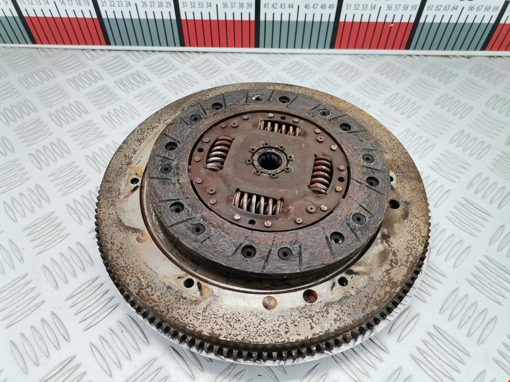 Маховик (демпфер сцепления) OPEL Astra H/Family 2004-2015