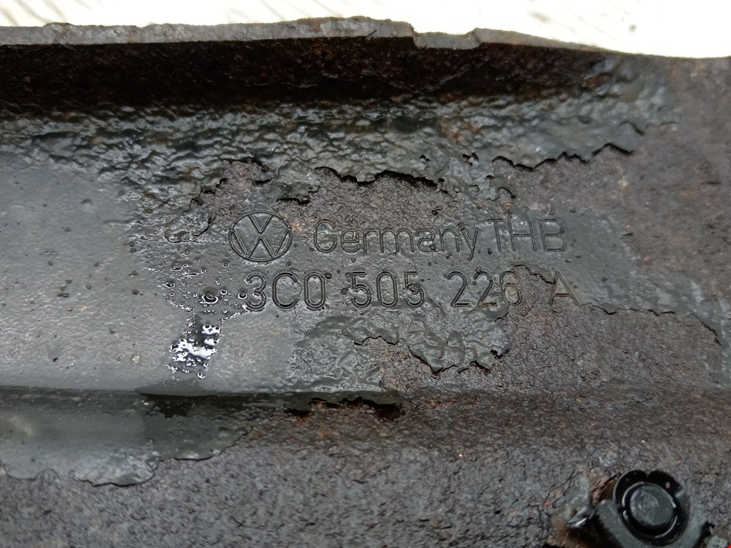 Рычаг задний правый VOLKSWAGEN Passat B6 2005-2011