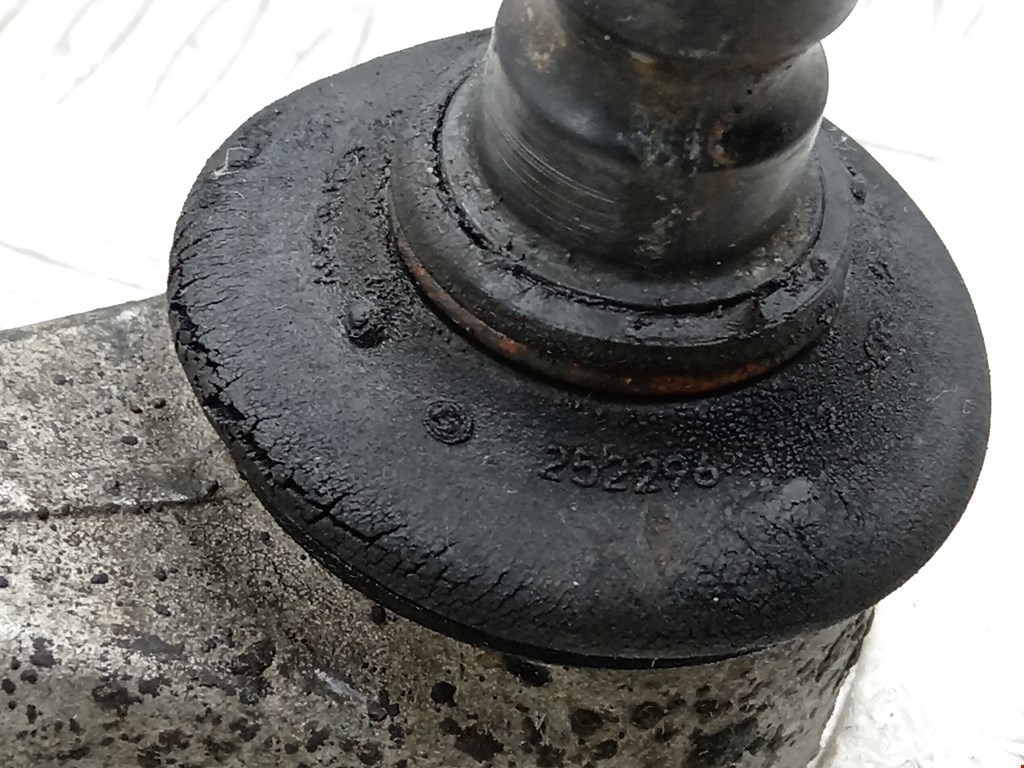 Рычаг передний левый AUDI A6 C6 2004-2010