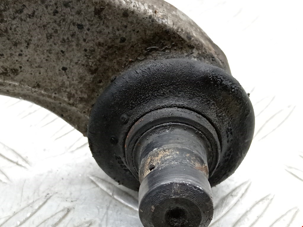 Рычаг передний левый AUDI A6 C6 2004-2010