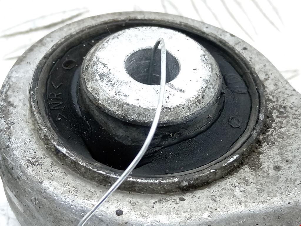 Рычаг передний левый AUDI A6 C6 2004-2010