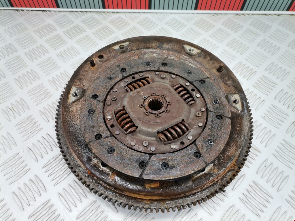 Маховик (демпфер сцепления) FORD Fiesta 2001-2008