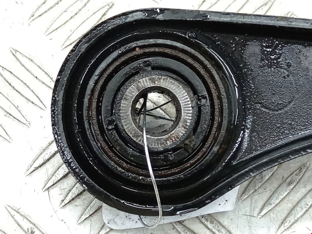 Рычаг задний правый VOLKSWAGEN Passat B6 2005-2011