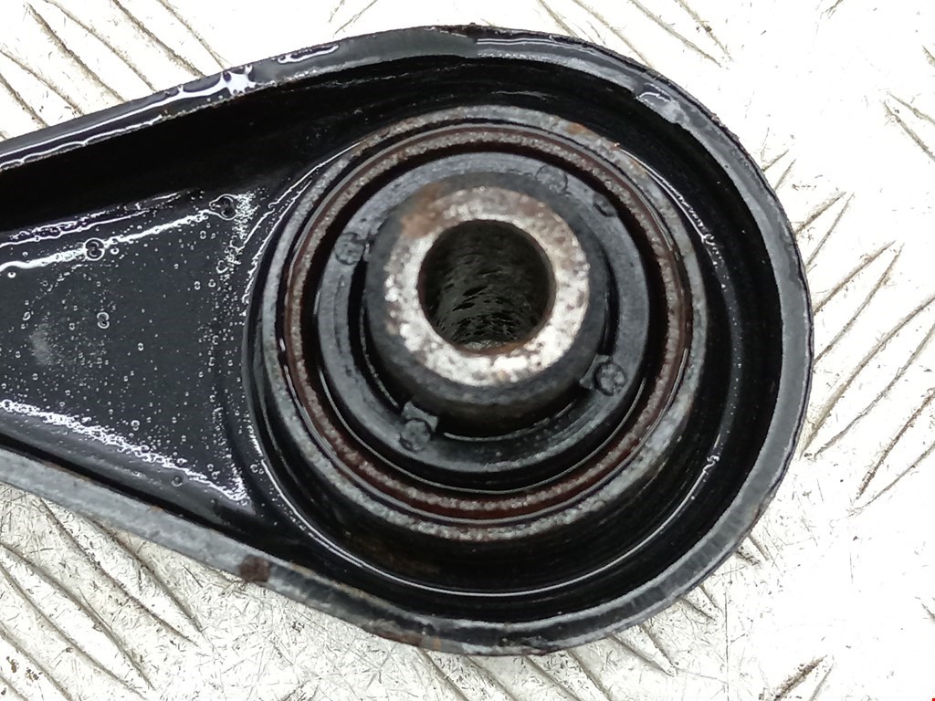 Рычаг задний правый VOLKSWAGEN Passat B6 2005-2011