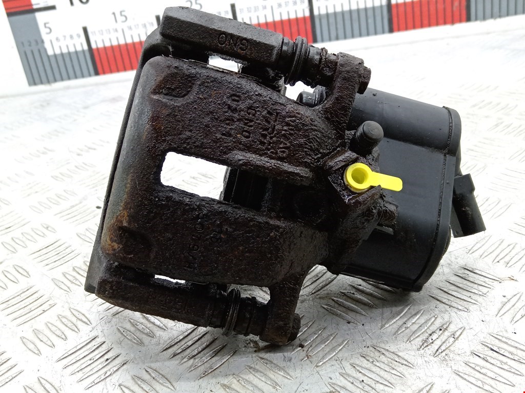 Суппорт задний правый VOLKSWAGEN Passat B7 2011-2015