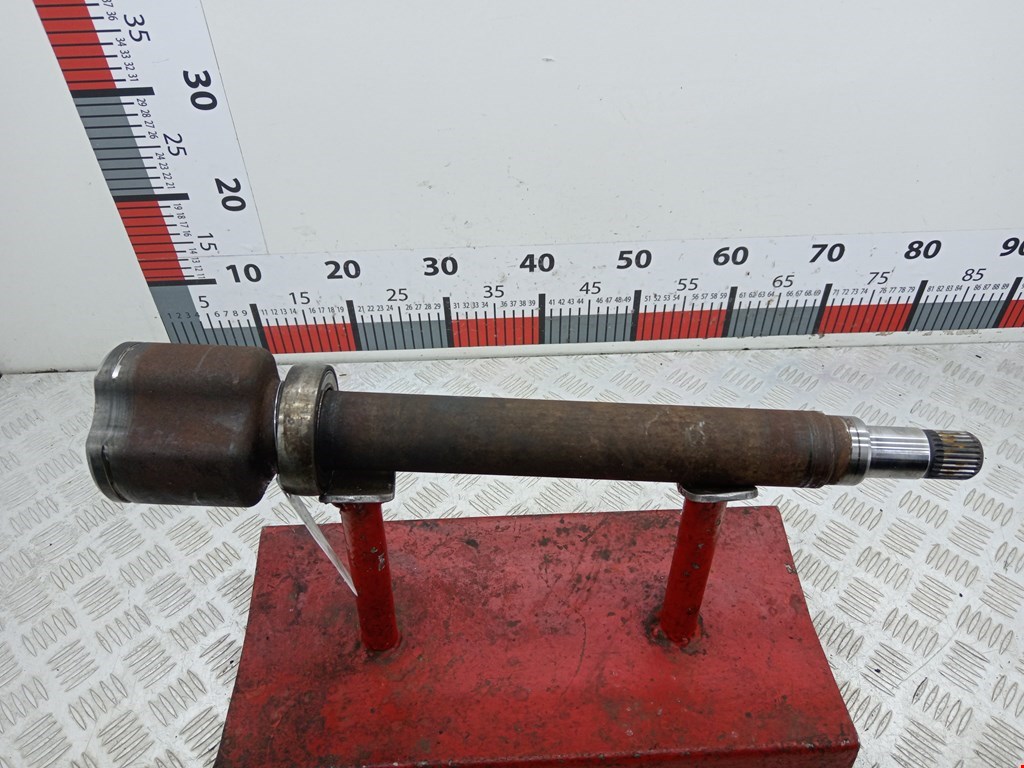 Полуось передняя правая (приводной вал шрус) Volkswagen Passat 6 (2005-2010)