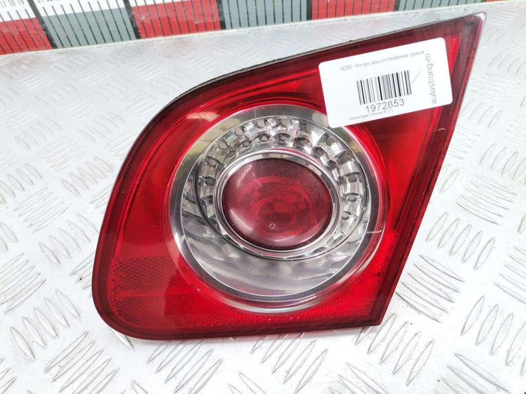 Фонарь крышки багажника правый Volkswagen Passat 6 (2005-2010)