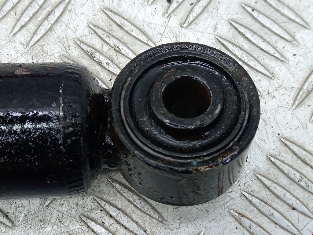 Амортизатор задний правый VOLKSWAGEN Passat B6 2005-2011