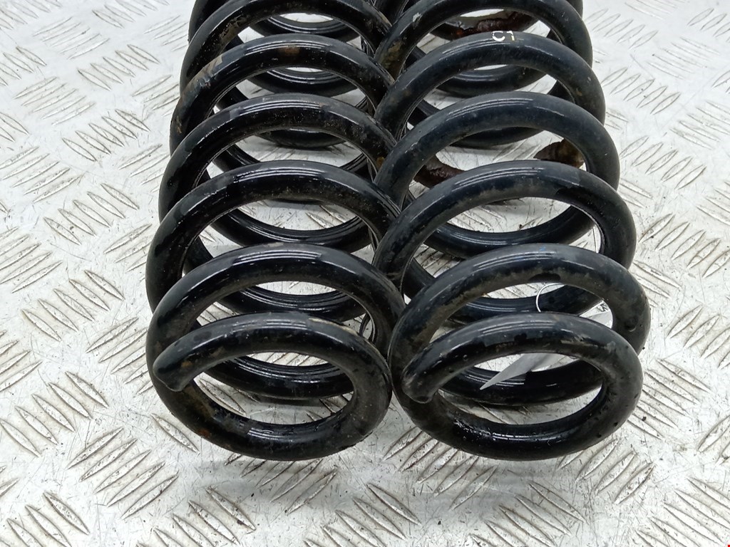 Пружина задняя левая/правая BMW 1er E81\E87 2004-2011