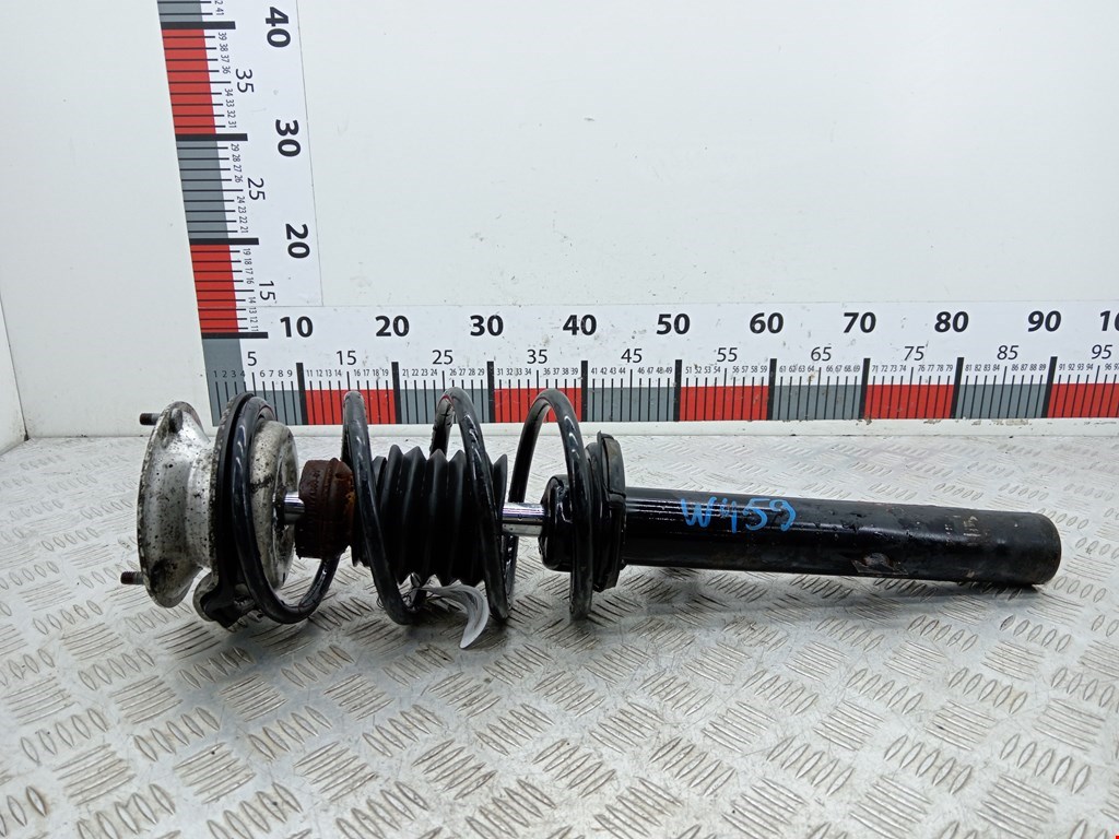 Стойка амортизатора переднего левого BMW 1-Series (E81/E82/E87/E88) (2004-2014)