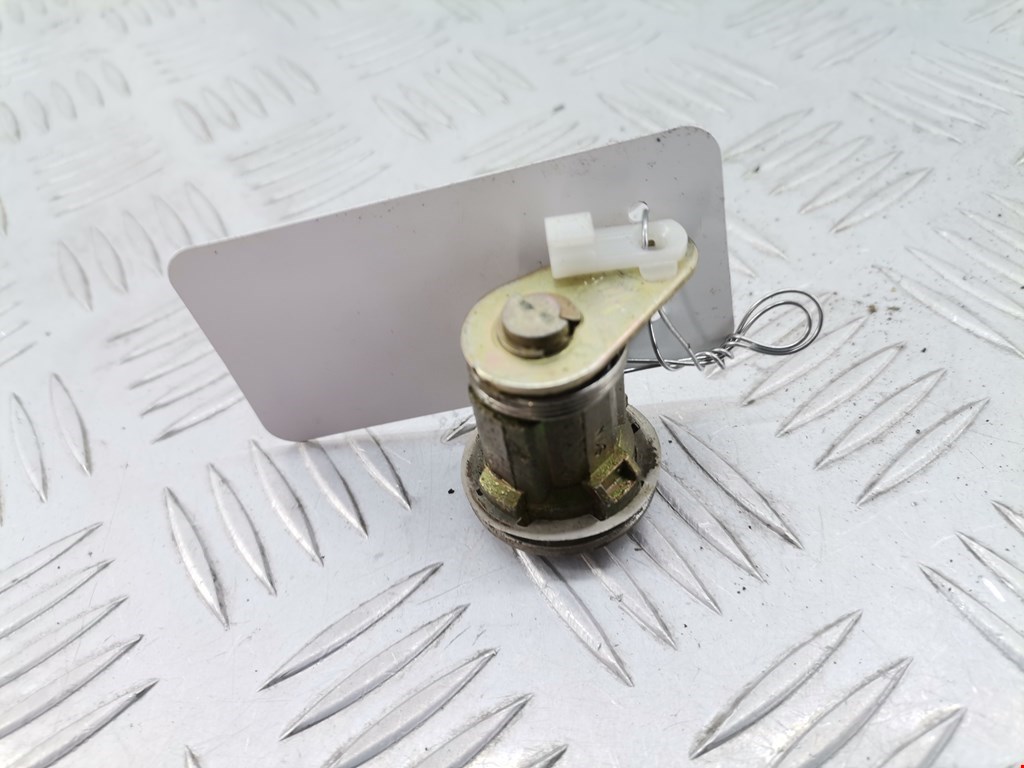 Вставка замка багажника DAIHATSU Gran Move 1996-2002