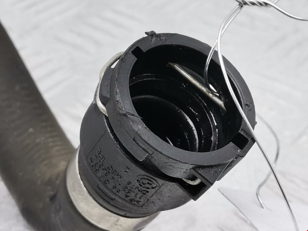 Патрубок отопителя BMW 1er E81\E87 2004-2011