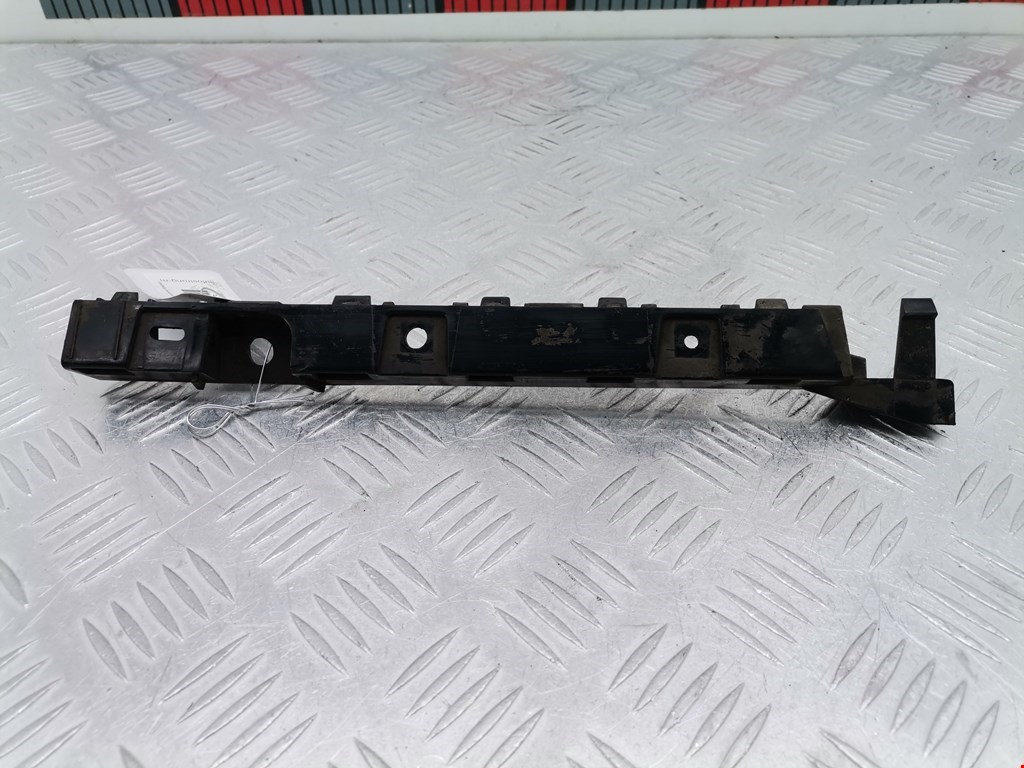 Кронштейн переднего бампера левый BMW 1er E81\E87 2004-2011