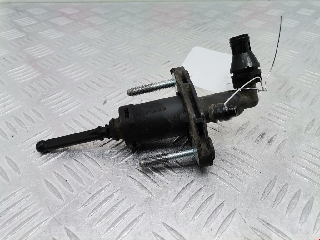 Цилиндр сцепления главный OPEL Astra J 2009-2017