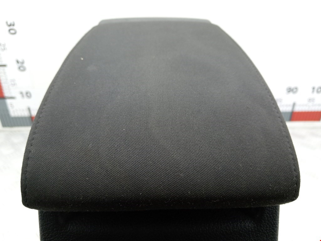 Подлокотник в салон VOLKSWAGEN Tiguan 2007-2016