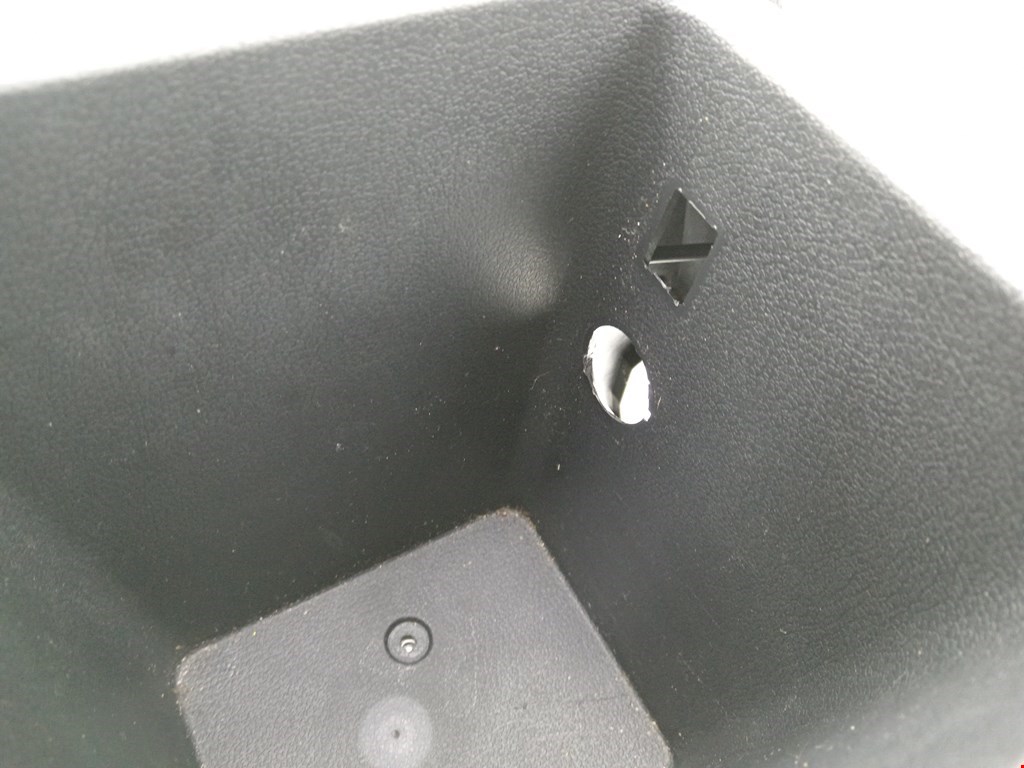 Подлокотник в салон VOLKSWAGEN Tiguan 2007-2016