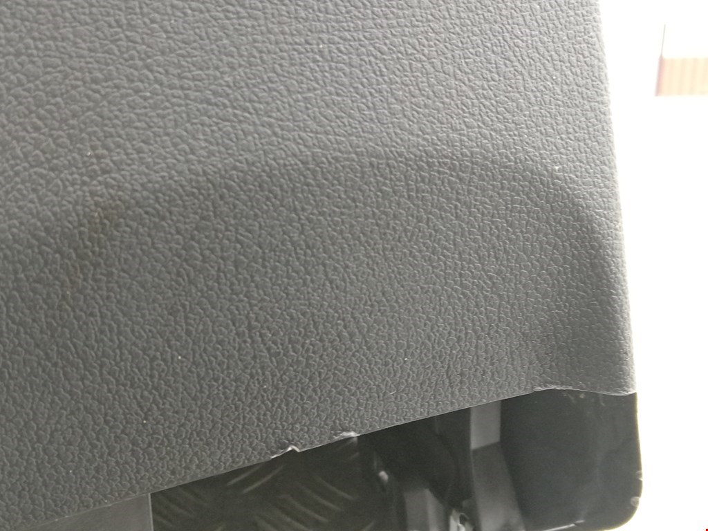 Подлокотник в салон VOLKSWAGEN Tiguan 2007-2016