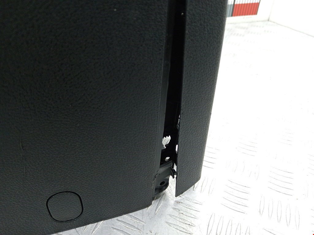 Подлокотник в салон VOLKSWAGEN Tiguan 2007-2016