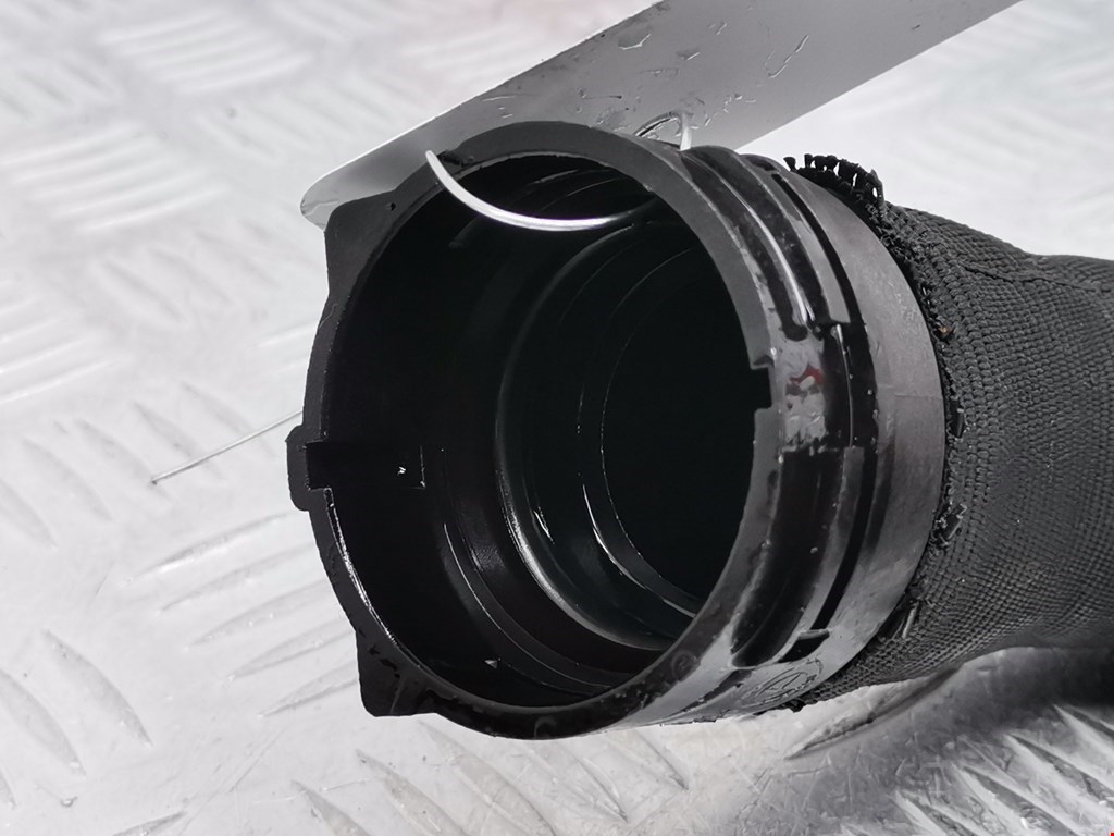 Патрубок BMW 1er E81\E87 2004-2011