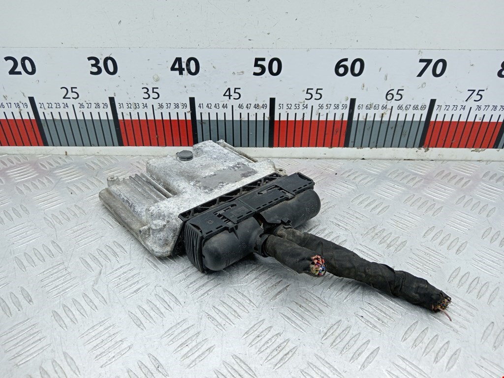 Блок управления двигателя (ЭБУ) VOLKSWAGEN Passat B7 2011-2015