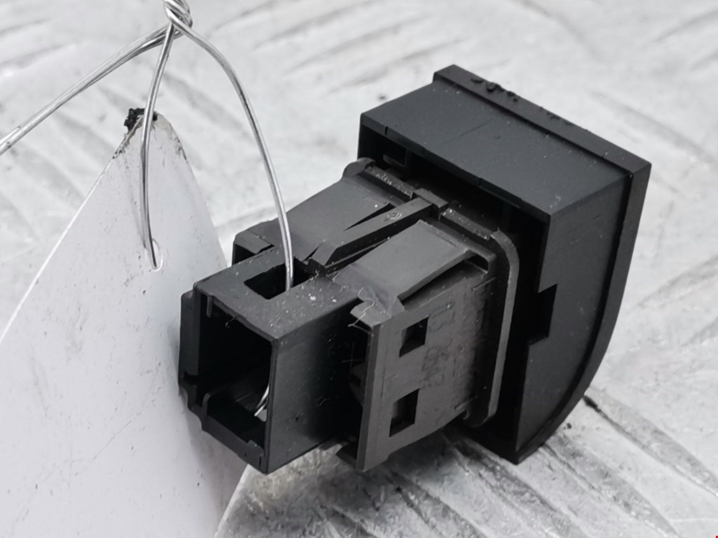 Кнопка центрального замка PEUGEOT 207 2006-2015