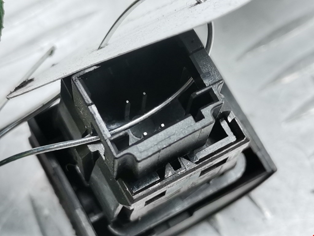 Кнопка центрального замка PEUGEOT 207 2006-2015