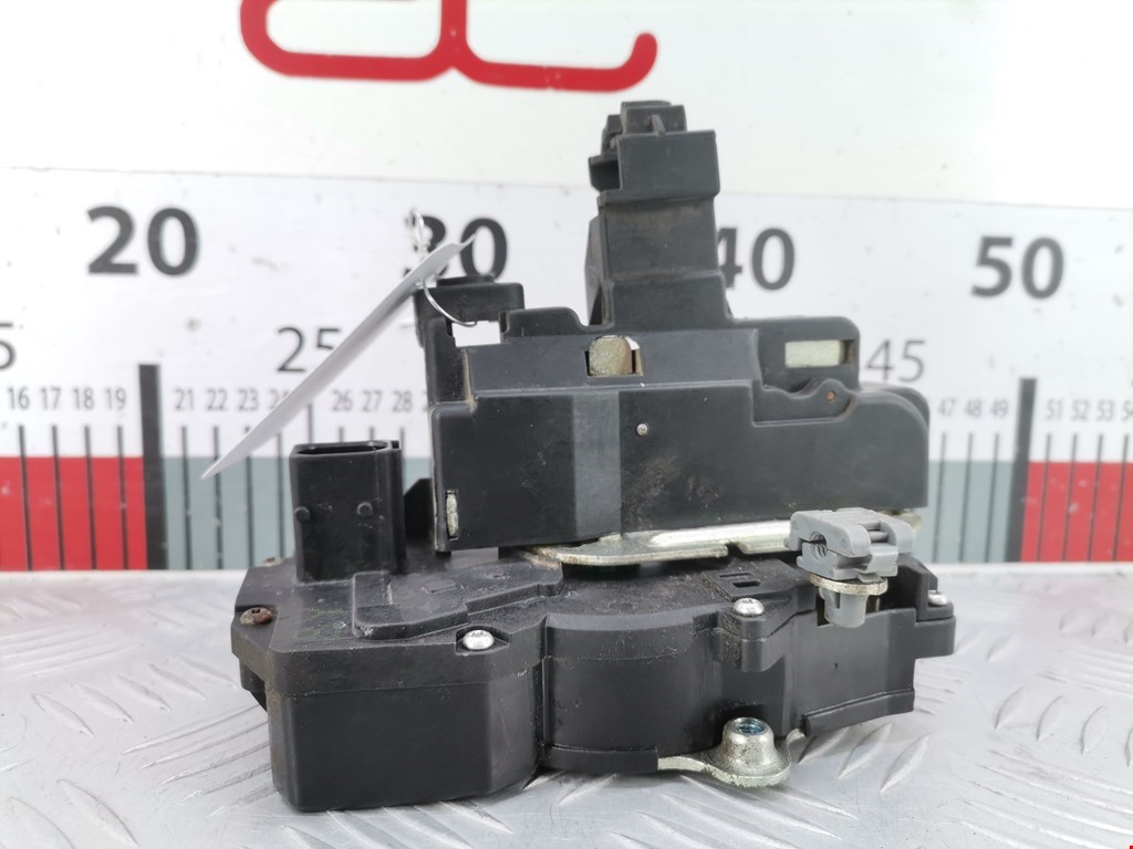 Замок двери задней правой CHEVROLET Captiva 2006-2010