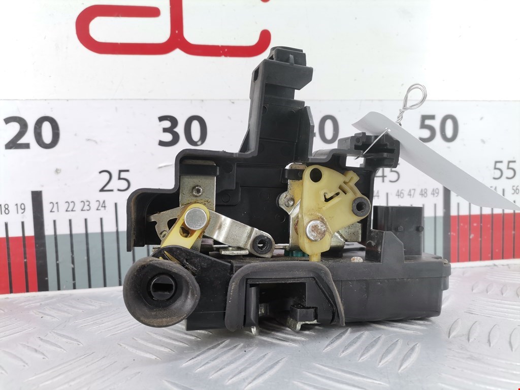 Замок двери задней правой CHEVROLET Captiva 2006-2010