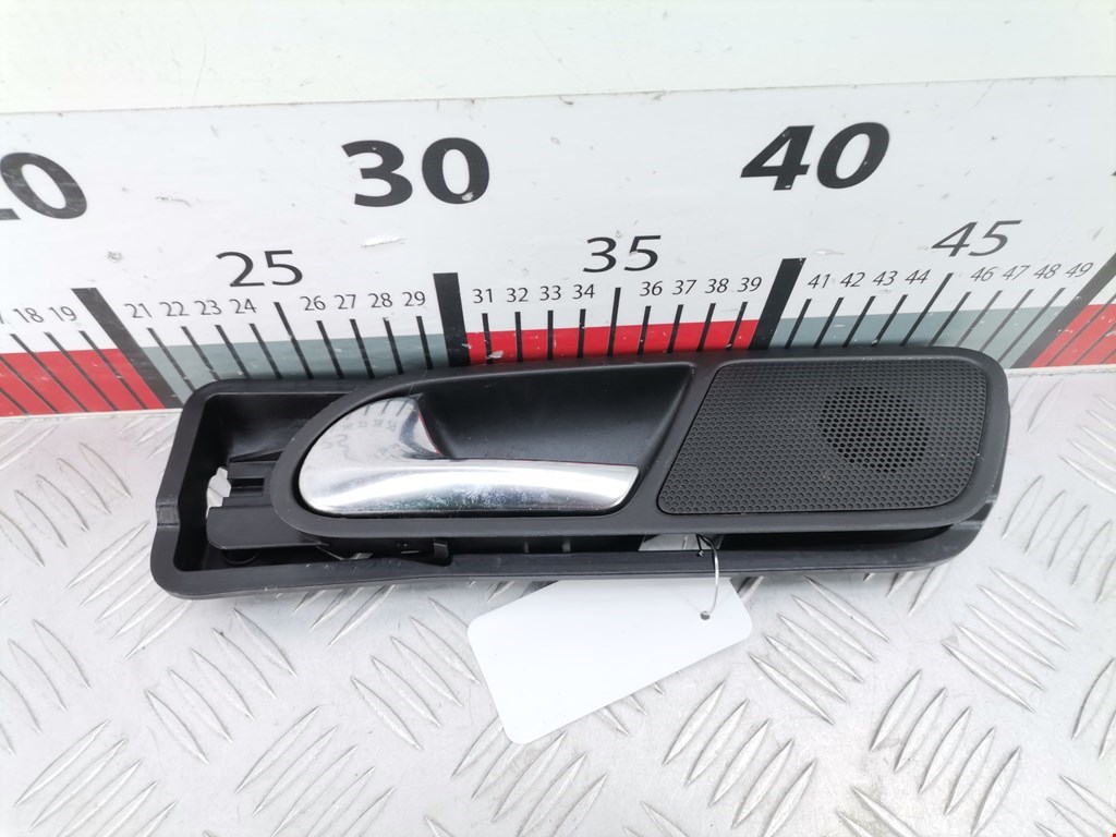 Ручка двери внутренняя задняя левая Volkswagen Tiguan 1 (2007-2016)