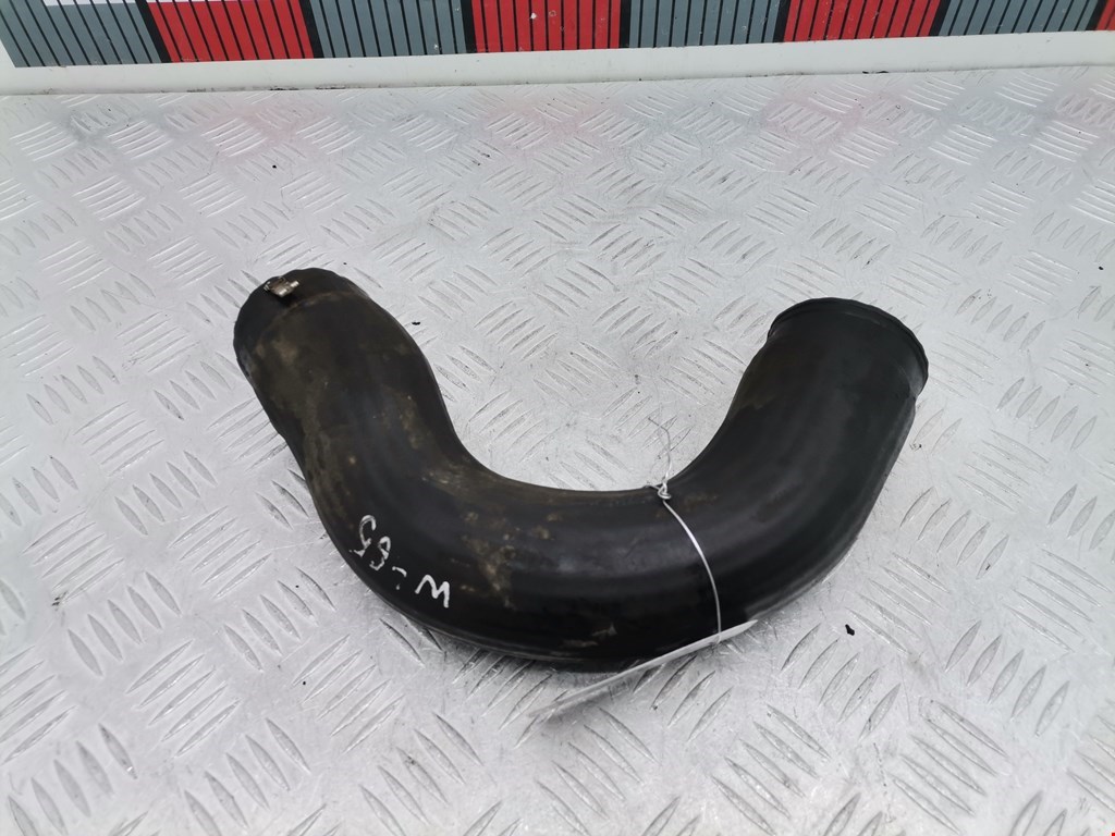 Патрубок интеркулера VOLKSWAGEN Passat B6 2005-2011