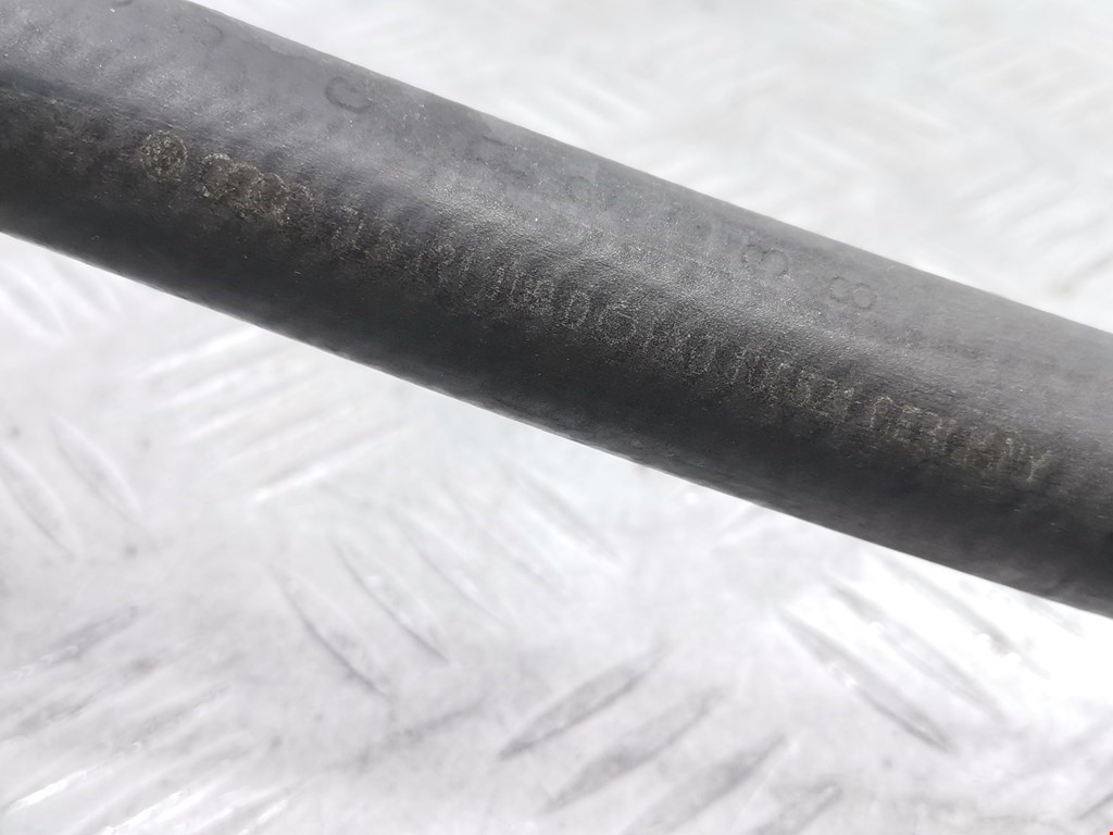 Патрубок VOLKSWAGEN Touareg 2002-2010