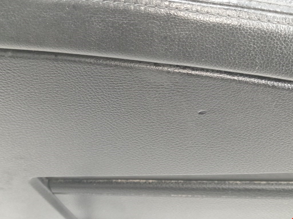 Подлокотник в салон VOLKSWAGEN Passat B6 2005-2011