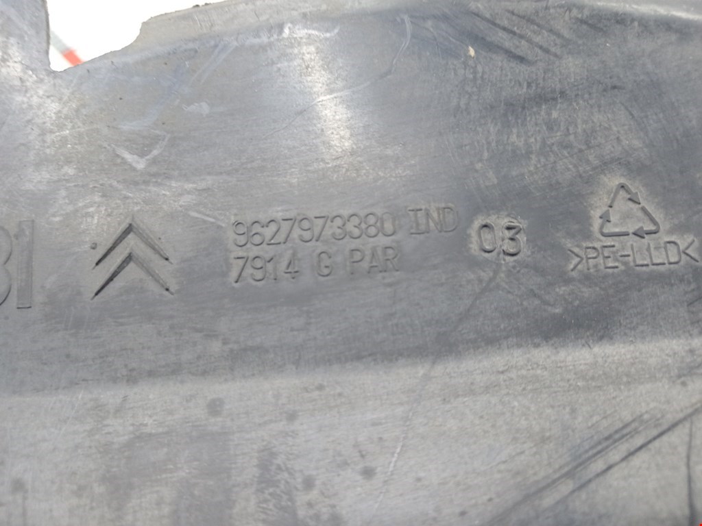 Локер (подкрылок) передний левый CITROEN C5 I 2001-2008