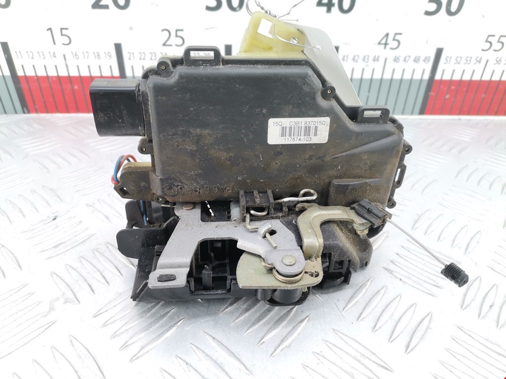 Замок двери передней левой SKODA Octavia A4 1U- 1997-2010