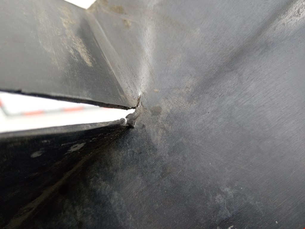 Локер (подкрылок) передний левый OPEL Omega B 1994-2004