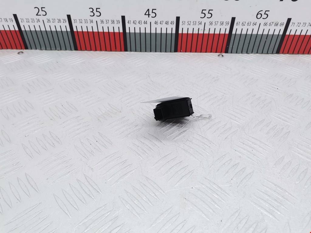 Кнопка стеклоподъемника PEUGEOT 5008 2009-2016