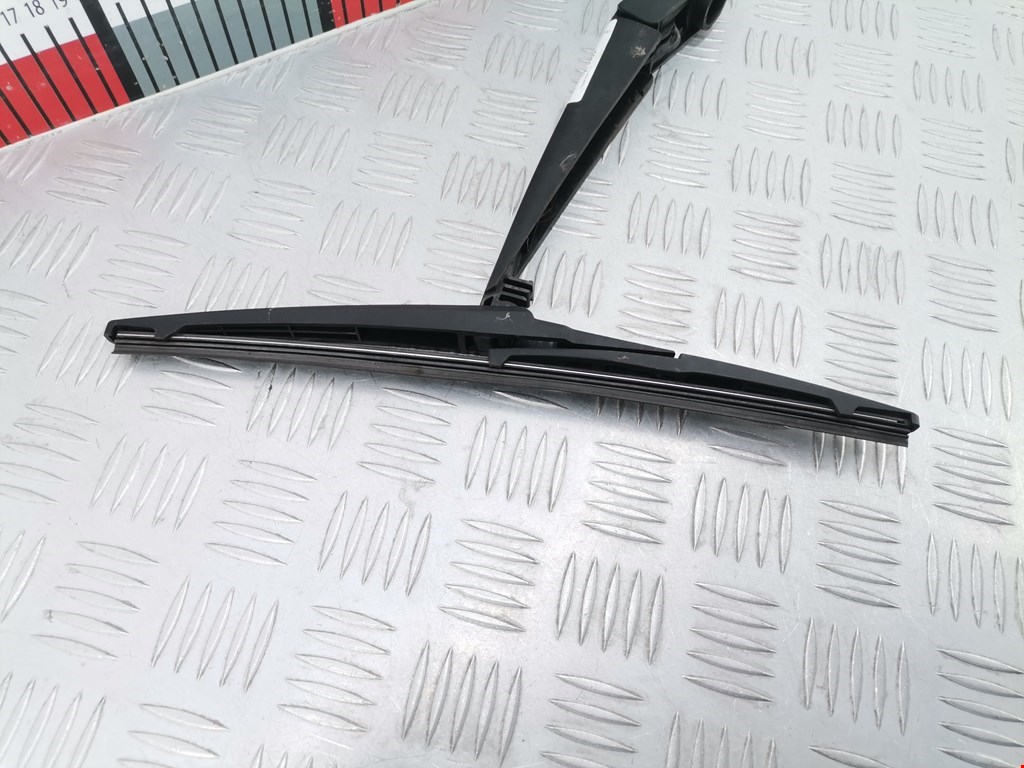 Поводок дворника задний (заднего) TOYOTA RAV 4 XA30 2006-2012