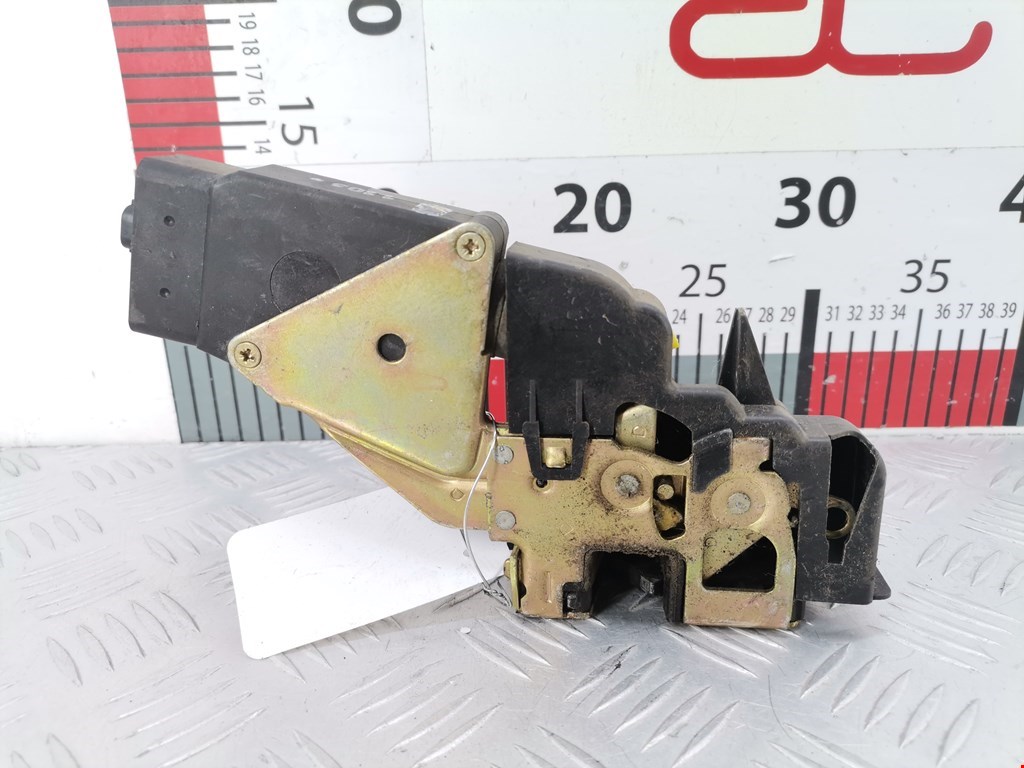 Замок двери передней правой MITSUBISHI Space Star 1999-2006